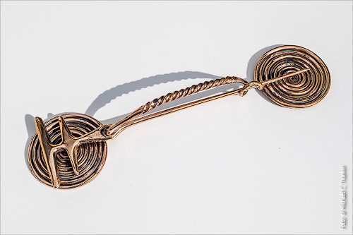 Doppelspiralfibel - Replik von Trommer Archaeotechnik